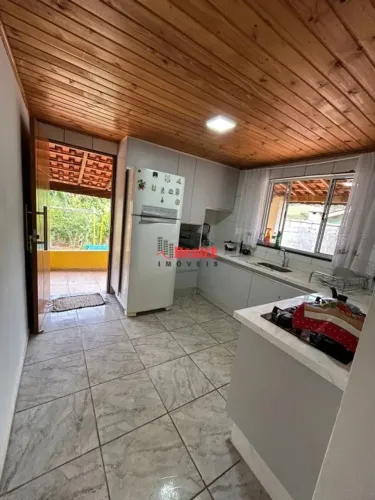 Sítio para Venda, 2 dorm(s), 10 vaga(s), 900 m²