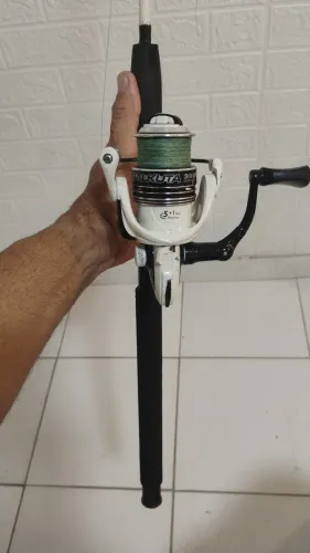 Molinete Salkuta modelo ( 3000 )