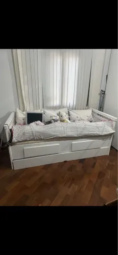 Bi cama Laqueado Branco da Tok Stok com lateral de treliça
