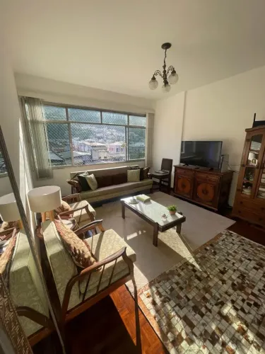 Apartamento, sala em 2 ambientes, 2 quartos, dep. completa, vaga gar. Centro - Nova Fribu