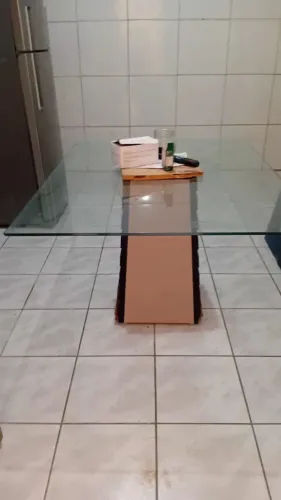 Mesa de vidro R$400,00