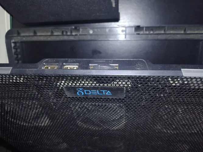 Suportes Notebook Gamer da DELTA e da MULTILASER.