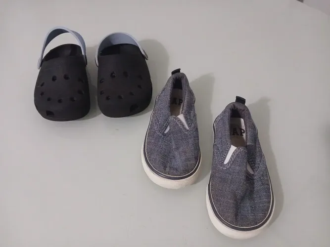 Vendo esse kir tenis e sandália Infantil Menino usados em boas condições num 23/24