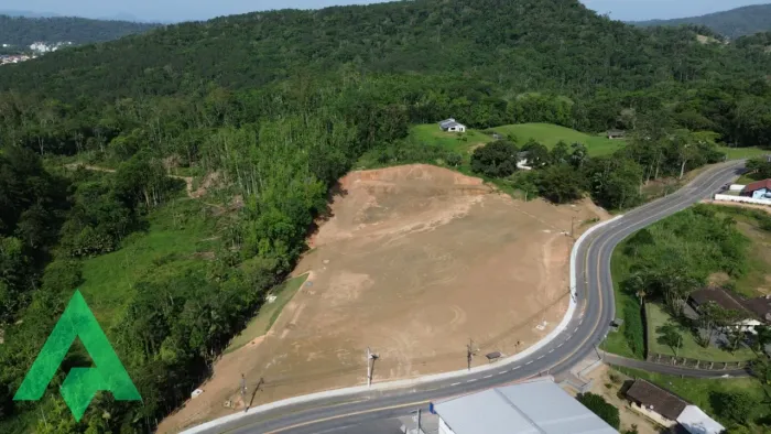 Oportunidade para Empresas - Terreno com 10 mil m² à venda, no Bairro Velha Central em Blu