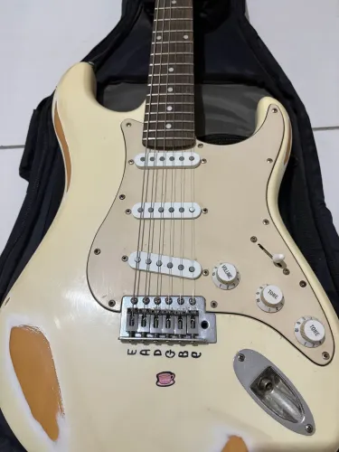 Strato Memphis MG32