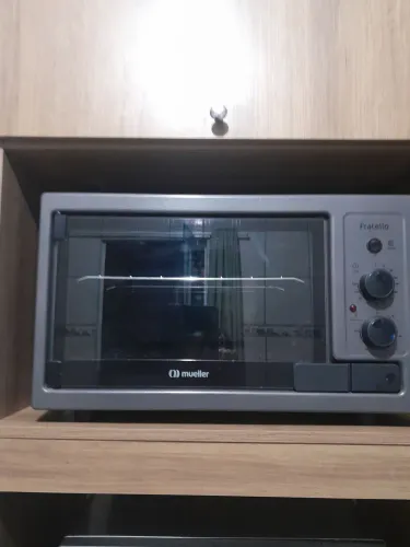 Vendo forno elétrico pouco usado por 350.00 mais informações no awsap 48. *