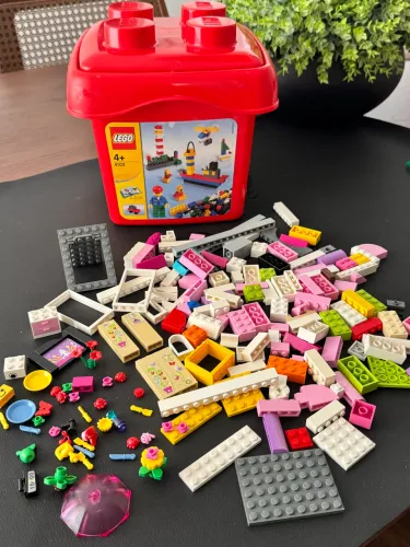 Balde com lote de Lego ORIGINAL