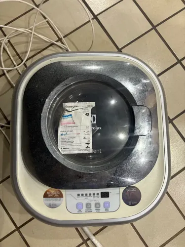 Lavadora de Roupas Electrolux 3 Kg Mini Silent modelo LFE03
