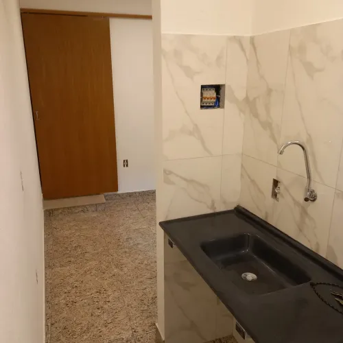 Kitnet para Moças - Próx. Faculdade Universo | Concórdia/Renascença | Ônibus na Porta