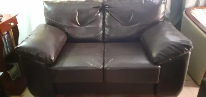Sofá 2 lugares ótimo