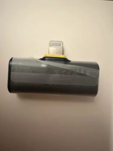 Conector de microfone de lapela