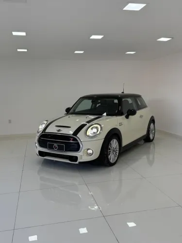 Mini Cooper S 2.0 Turbo 16V 3P Aut. 2015