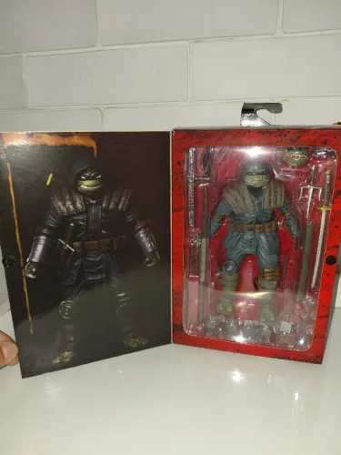 NECA Ultimate Last Ronin (Armoured) - Tartarugas Ninja