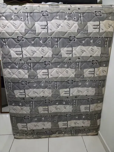 Cama box de molas Ortobom - Casal.