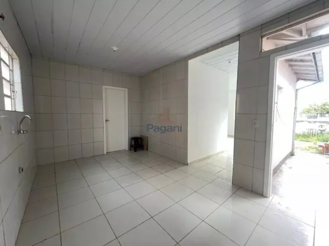 Casa com 2 quartos, aluguel por R$ 2.100/mês - Jardim Eldorado - Palhoça/SC