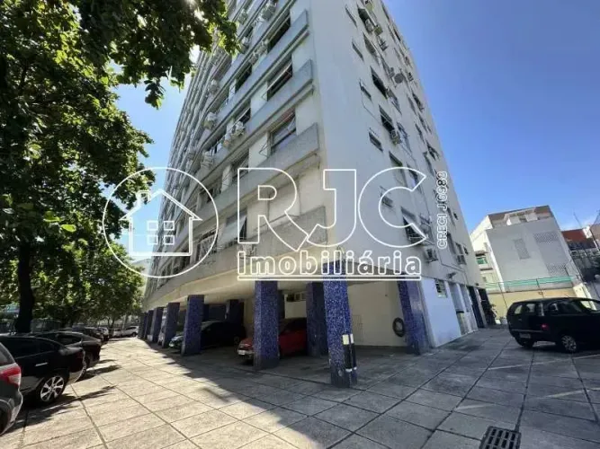 TIJUCA ! RUA MARQUES DE VALENÇA , 109 METROS, SOL DA MANHA, 3QTS, 2 BH SOCIAS , VAGA E DEP
