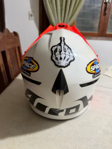 Capacete airoh 58