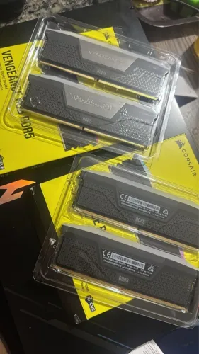 Memória RAM DDR5 VENGEANCE 2x8GB