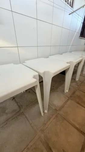 Mesa plástica