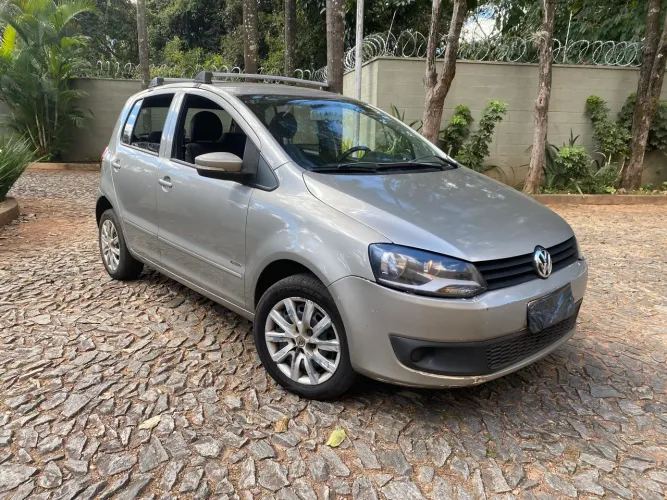 Volkswagen Fox 1.0 MI Total Flex 8V 5P 2012