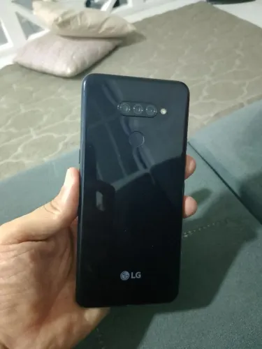 Dois celulares conservados ?