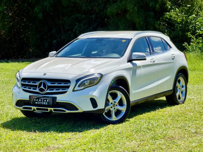 Mercedes-Benz GLA 200 Adv. 1.6/1.6 TB 16V Flex Aut. 2018