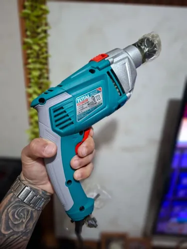 Furadeira de Impacto TOTAL 1010W - Industrial | Reversível | Nova