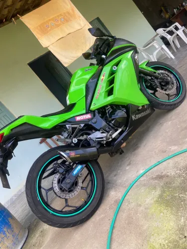 Vendo ou troco Kawasaki ninja