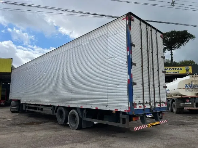 carreta bau facchini 30 paletes rebaixada ano 2001 com 8 pneus