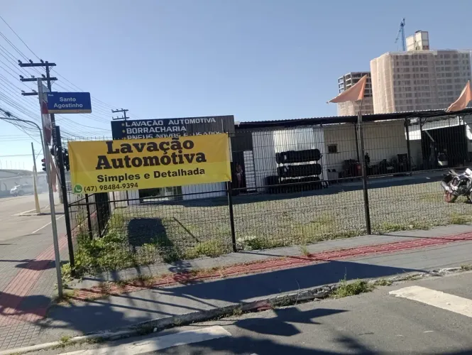 Vendo excelente ponto comercial de ESQUINA no bairro Cordeiros, em avenida de grande fluxo