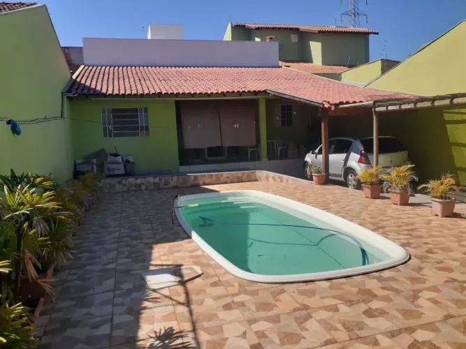 Casa para Venda em Londrina, Jardim Planalto, 1 dormitório, 1 banheiro, 3 vagas