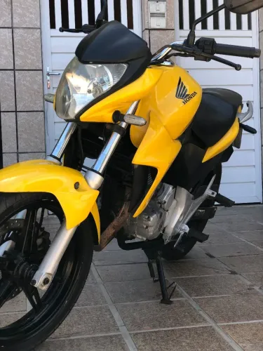 Honda CB 300R - Excelente estado, pronta para rodar!