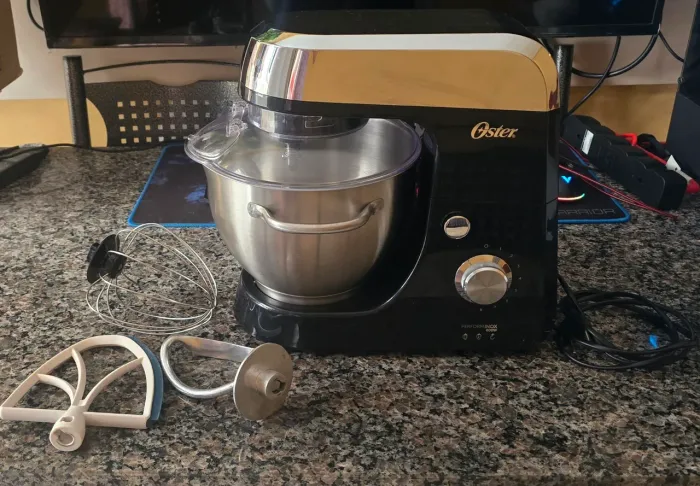 Batedeira Oster Inox 600W