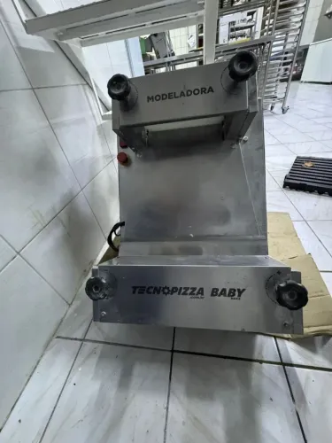 Abri massa - Modeladora Tecnopizza Baby Maxx