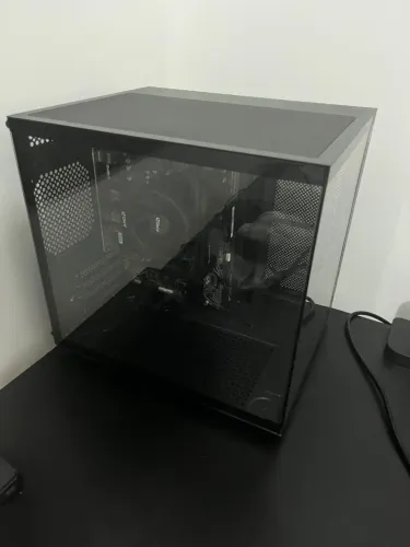 Gabinete Gamer Estilo Aquário em Vidro Temperado - Seminovo