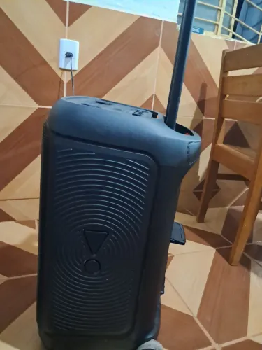 Caixa de som JBL 320