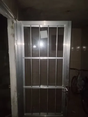 Vendo porta em ótimo estado