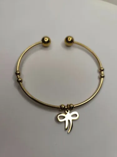Bracelete Folhado com pingente de lacinho