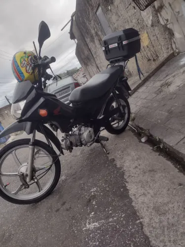 Faço rolo em carro Fipe tá 11 mil quero 8.500 no dinheiro rolo e tabela não tenho 