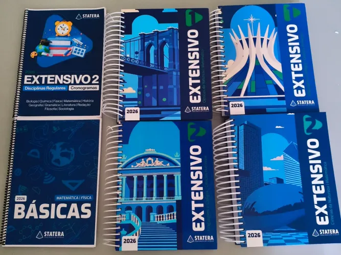 Livros preparatórios para Enem/Vestibular.