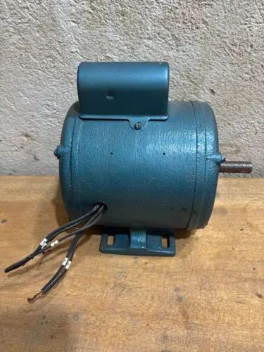 Motor Elétrico 1/3 CV 110/220V - Monofásico - Testado e Funcionando