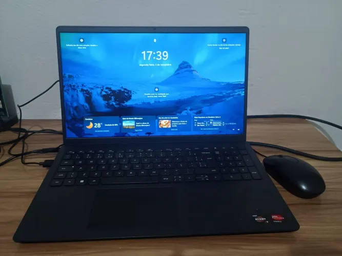 Notebook Dell Inspiron 15 3515 - Ryzen 7 - 8GB Ram - SSD 240 GB