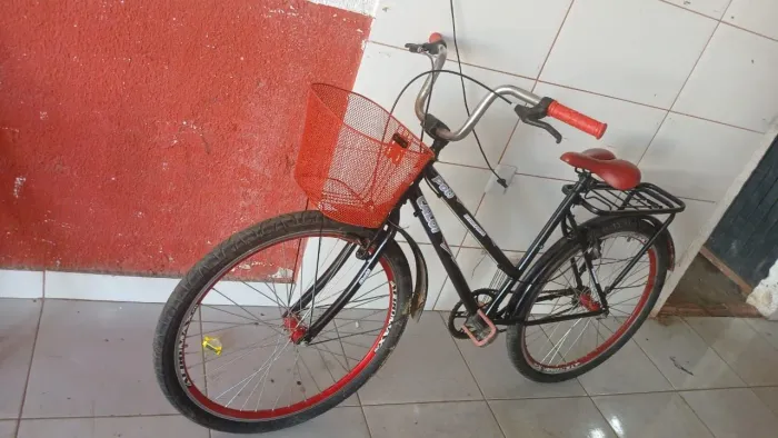 Vende se essa bicicleta nova entrego