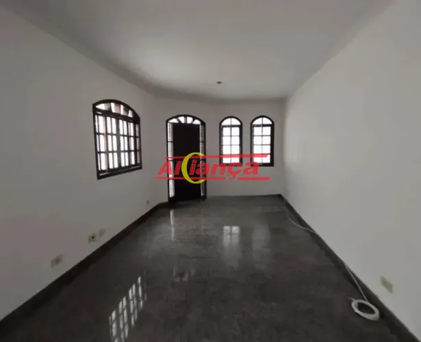 Sobrado para alugar, 3 quartos ,1 suíte, 2 vagas, 160 m², Renato Maia - Guarulhos /SP