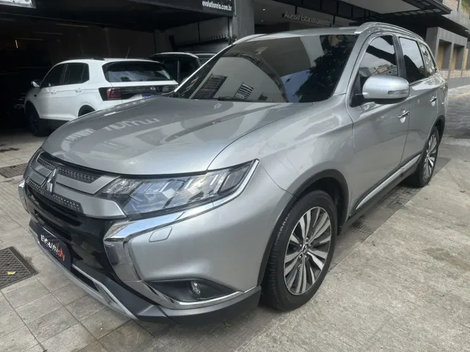 Mitsubishi Outlander HPE-S 3.0 V6 4X4 5P Aut. 2020