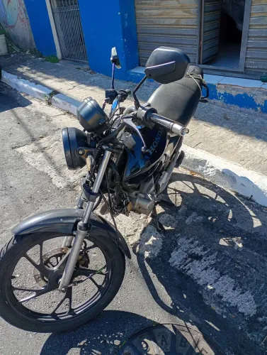 Vendo fan CG 2008 ótima moto pro dia a dia uso pra ir ao trabalho documento tudo ok