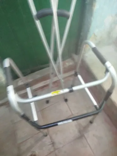 ANDADOR E MOLETA