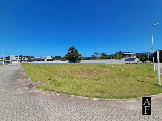 Terreno em Condomínio em Araçatuba, Imbituba/SC
