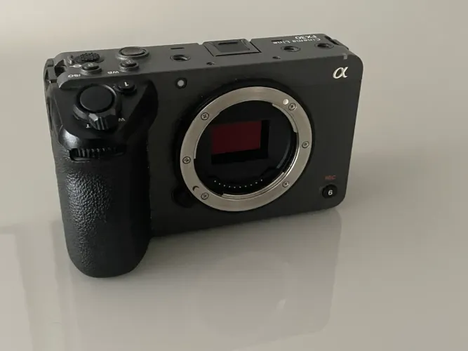 Câmera Sony Fx30 Ilme-fx30 Mirrorless (Corpo)