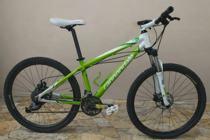 Bicicleta bike CANNONDALE MTB aro 26 